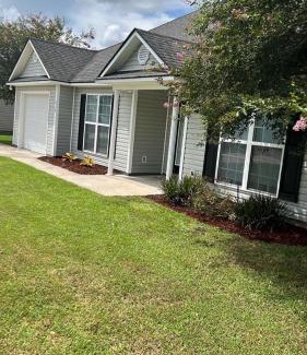 Hahira House | Spacious 3BR Home Sleeps 12 Near Valdosta