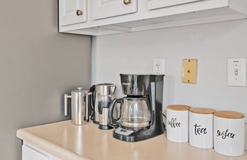 Northwest Raleigh House | Spacious 3BR Home w/Office, Yard & Fast Wi-Fi