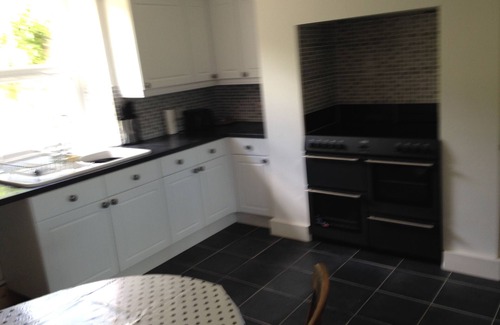 Chillington House | Spacious 4 Bed Devon Holiday House Near Sea; Sleeps 8. Pet friendly. Refurb 2024