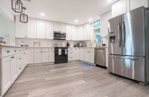 Fort Walton Beach House | Spacious 4-bedroom house in Fort Walton Beach with lots of parking.