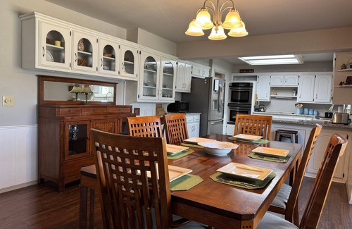 Edmond House | Spacious 4-bedroom, 2-1/2 bath, 2,700 sq ft, wooded one acre lot