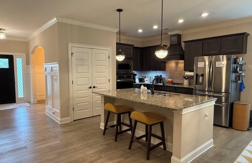 Auburn House | Spacious 4-bedroom home with Scenic Golf Views close to campus.