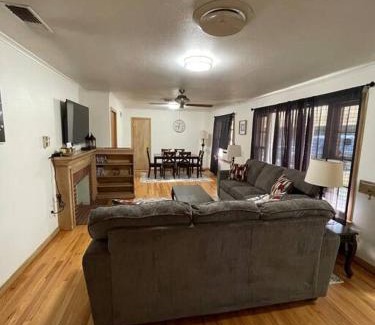 Amarillo House | Spacious 4 Bedroom Home with 5 Beds near Interstate 40 in Amarillo, TX