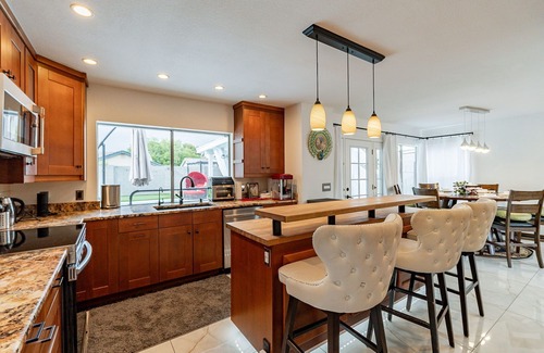 Provinces Master Community House | Spacious 4-bedroom house with WiFi and AC in fantastic Chandler