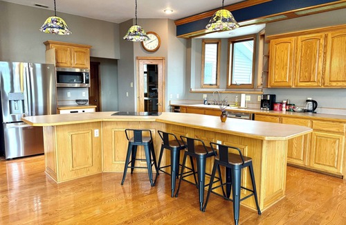Umber View Heights House | Spacious 4-bedroom house in serene Stockton with lake views