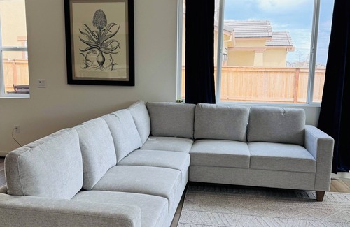 Lathrop House | Spacious 4-bedroom house with WiFi and AC