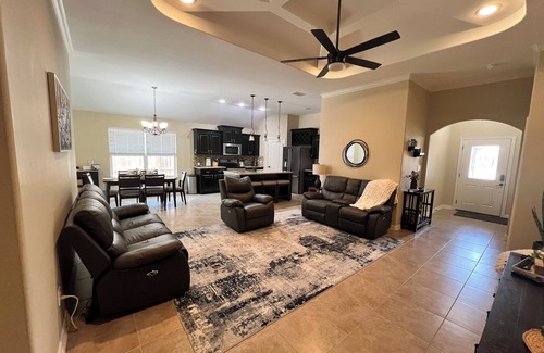 McAllen House | Spacious 4-bedroom house in charming McAllen with Pool