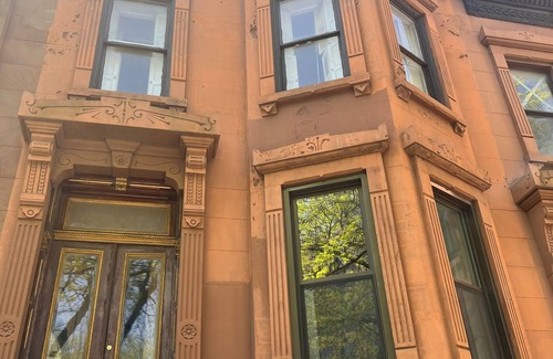 South Slope House | Spacious 4-bedroom newly renovated Brooklyn brownstone house steps from subway