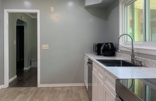 Lupton City House | Spacious 4 bedrooms home - 15 mins away from Downtown Chattanooga