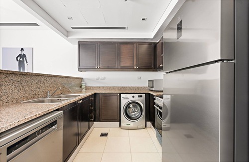 Jumeirah Village Circle Villa | Spacious 4 sleeper Villa, JVC