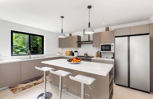 Choeng Thale Villa | Spacious 4-Bedroom Retreat: Newly Built and Family-Friendly in Quiet Layan Beach