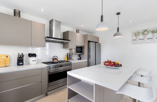 Choeng Thale Villa | Spacious 4-Bedroom Retreat: Newly Built and Family-Friendly in Quiet Layan Beach