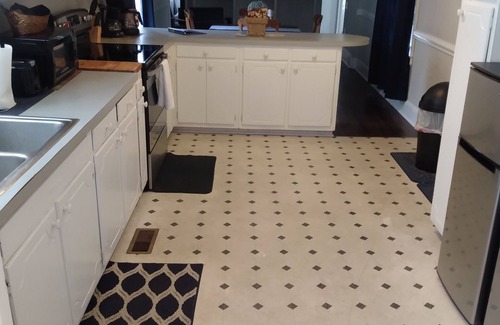 Sherwood Forest House | Spacious 4BR/2.5BA Pet-Friendly Safe Charlotte Location Near Uptown & SouthPark!