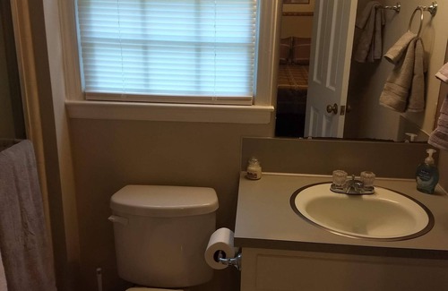 Sherwood Forest House | Spacious 4BR/2.5BA Pet-Friendly Safe Charlotte Location Near Uptown & SouthPark!