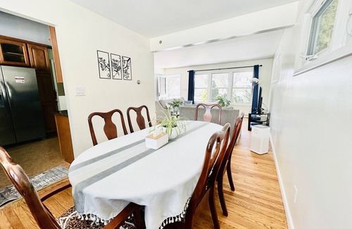 Park Forest Village House | Spacious 4BR House Close to Everywhere