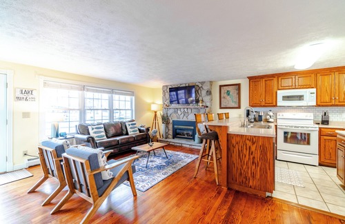 Stroh House | Spacious 4BR Lakehouse Getaway on All-Sports Big Turkey Lake!