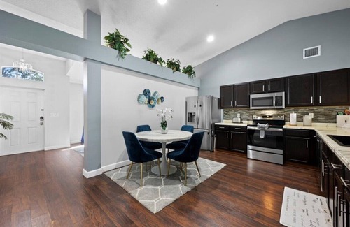Vero Lake Estates House | Spacious 4BR Retreat- Vero Beach