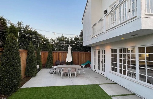 Harbor View House | Spacious 5-bedroom house with AC, neighborhood pool, in fabulous Newport Beach