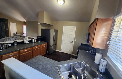 Greeley House | Spacious 5-bedroom house in beautiful Greeley with AC, WiFin