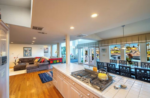 Oxnard Shores House | Spacious 5-bedroom house in serene Oxnard