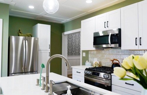 Shelbyville House | Spacious 5-bedroom Home Centrally Located-Sleeps 14!