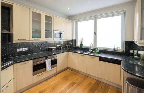 Bryanston and Dorset Square Villa | Spacious 5-bedroom villa in marylbone Witt AC,mayfair,self fridges
