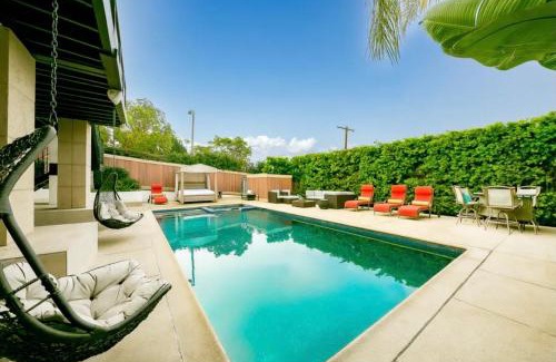 Bay Park Villa | Spacious 5BD Ocean Views Pool Jacuzzi