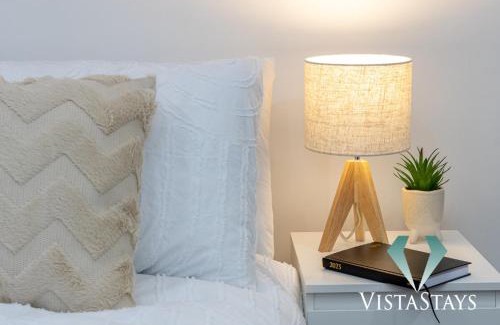 Belle Vue House | Spacious 5BDR House By Vista Stays Short Lets & Serviced Accommodation Manchester With Free WiFi, Parking & Netflix