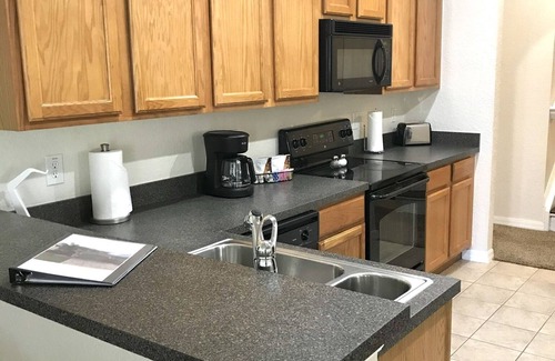 Kissimmee House | SPACIOUS 5BR GETAWAY - 30 MINS FROM DISNEY WORLD