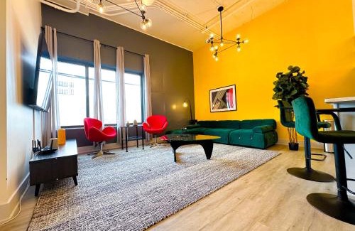 Near South Side Apartment | Spacious 5BR Luxury Suite Perfect for Groups with Gym Access and Optional Parking Near McCormick Place, Grant Park and Soldier Field