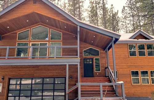Black Bart House | Spacious 6-bedroom Newer house in lovely South Lake Tahoen30 day stays or longer