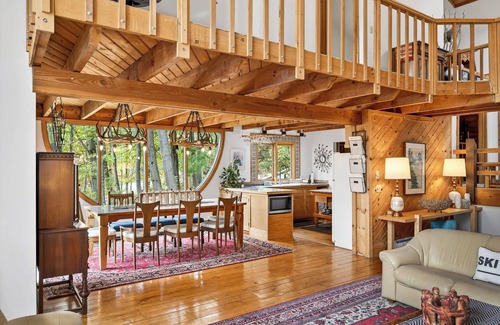 Ellicottville Ski Chalet | Spacious 6 Bedroom Chalet Near Holiday Valley