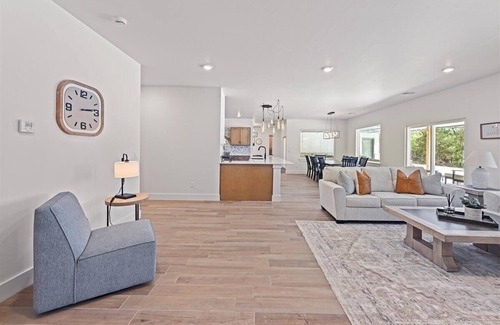 Choctaw House | Spacious 6-bedroom house on 40 acres in charming Oklahoma City