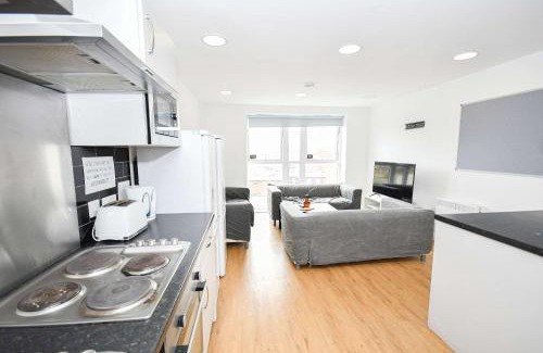 Liverpool Apartment | Spacious 6 Bedroom Apartment in Liverpool