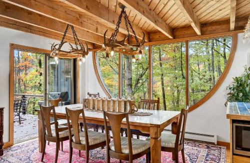 Ellicottville Ski Chalet | Spacious 6 Bedroom Chalet Near Holiday Valley