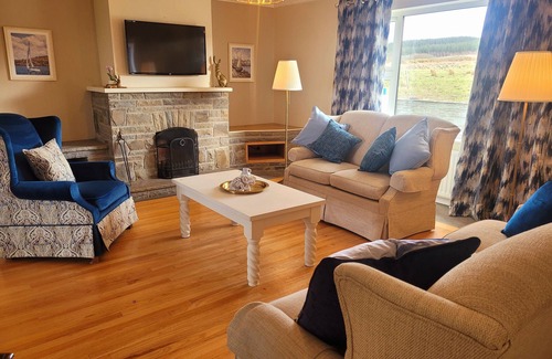 Doolin House | Spacious 7-Bedroom Home, with Panoramic Views of Wild Atlantic Way