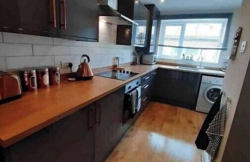 South Shore House | Spacious 7-bedroom house in fantastic Blackpool with AC