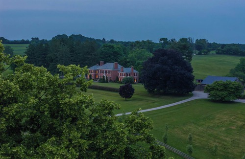 Long Green House | Spacious 7-bedroom house in tranquil Fallston with fitness room, AC