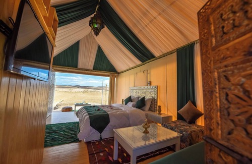 Gueliz Cabin | Spacious 9-bedroom lodge in enchanting Marrakech with WiFi, AC