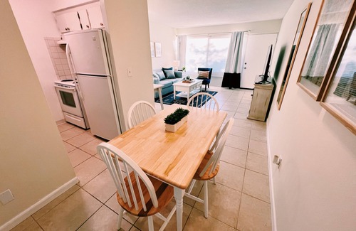 Jensen Beach Apartment | Spacious & affordable 1 Bedroom APT W/Pool - Close to downtown and The Beach