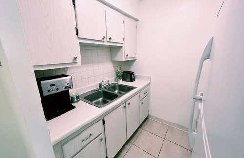 Jensen Beach Apartment | Spacious & affordable 1 Bedroom APT W/Pool - Close to downtown and The Beach