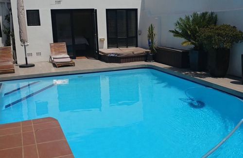 Greater Johannesburg Metropolitan Area Apartment | Spacious and Bright guest suite situated in a vibey central residential area