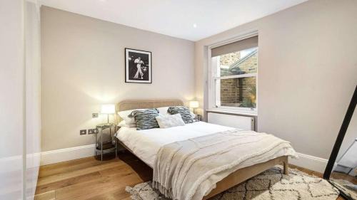 Maida Vale Apartment | Spacious and Bright 4 Bedroom Flat