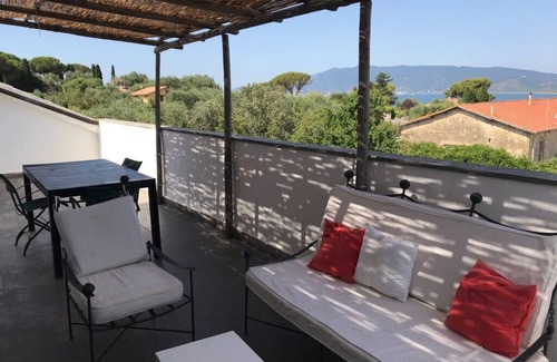 Ansedonia Apartment | Spacious and Bright Penthouse Apartment with Sea View Terrace