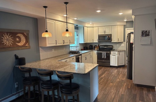 South Burlington House | Spacious and convenient 4bd in South Burlington