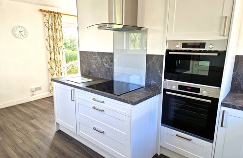 Croyde House | Spacious And Comfortable Traditional Croyde Cottage- short walk to beach