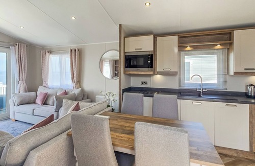 Lendalfoot House | Spacious and contemporary holiday home providing superb space and comfort.