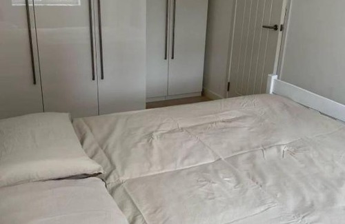 South Bermondsey Apartment | Spacious and Cosy 2 Bedroom Flat in Bermondsey