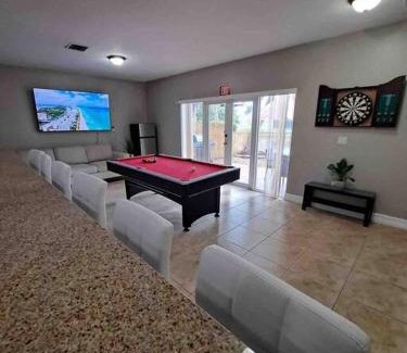 Tamiami House | Spacious and cozy house in Miami