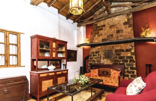 Fuente Obejuna House | Spacious and cozy vacation home for 18 people with pool and barbecue in Fuente Obejuna, Córdoba.